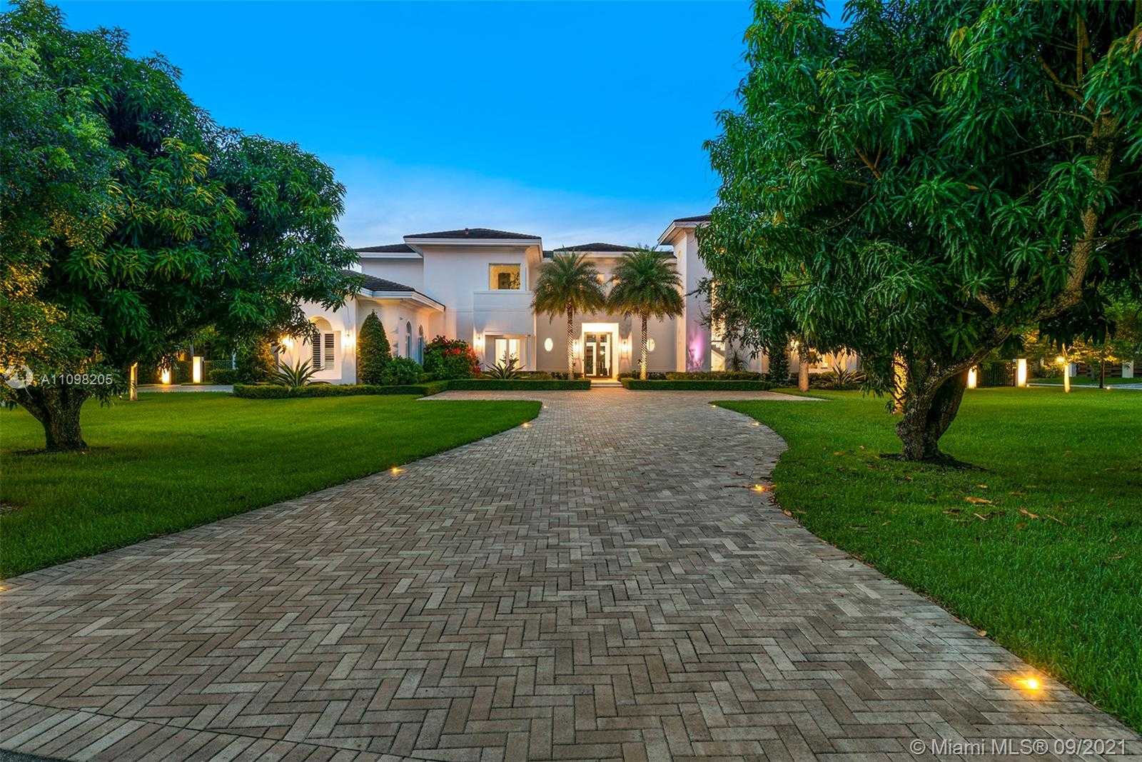 Small Image of 12520 SOUTH WEST 63RD AVE, Pinecrest Number 5