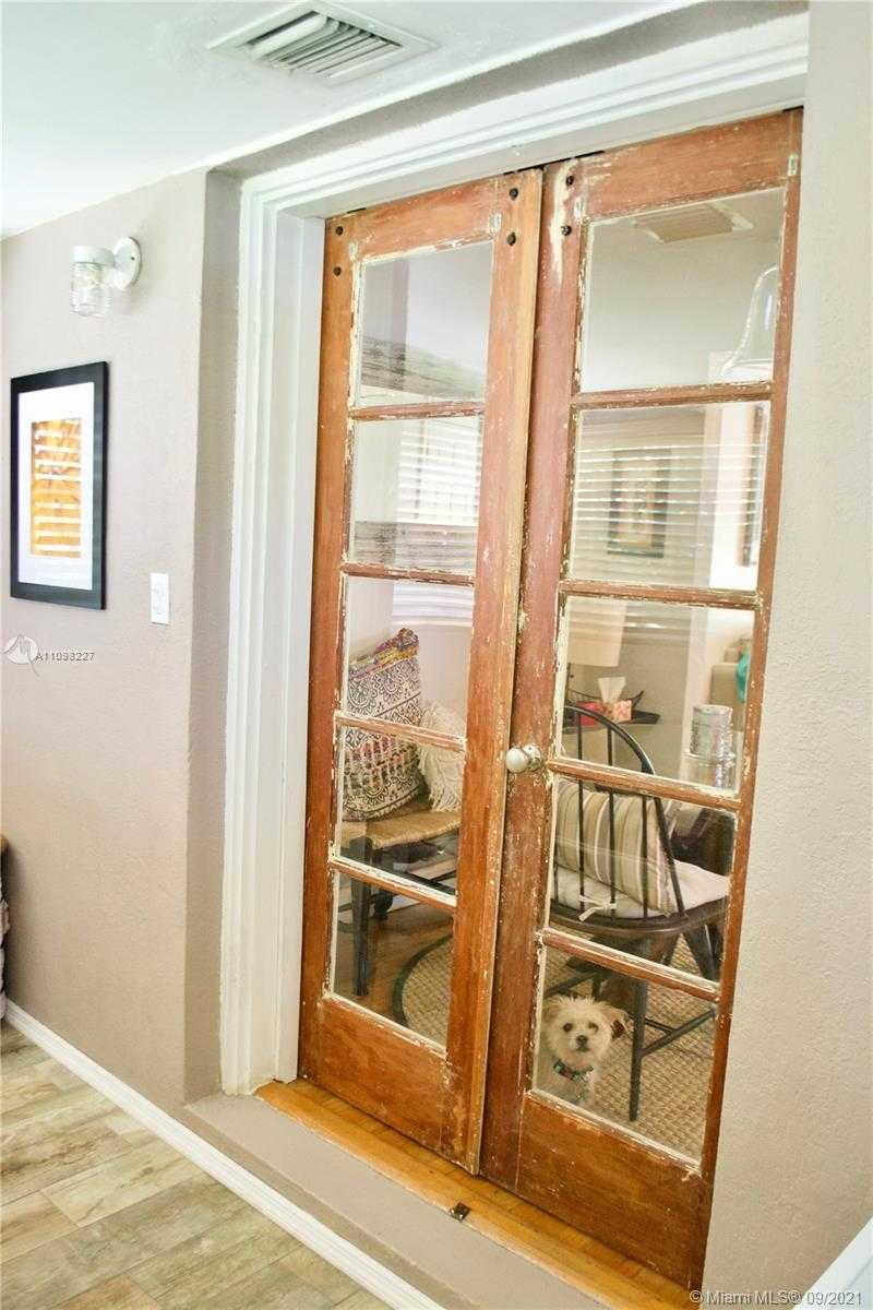 Imagen de Pequeño Objeto