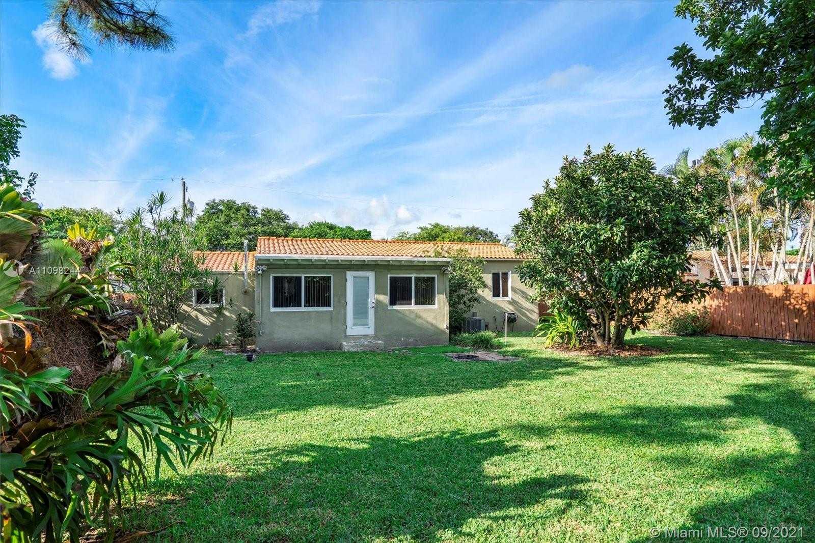 Small Image of 1006 NORTH EAST 116TH ST, Biscayne Park Number 12