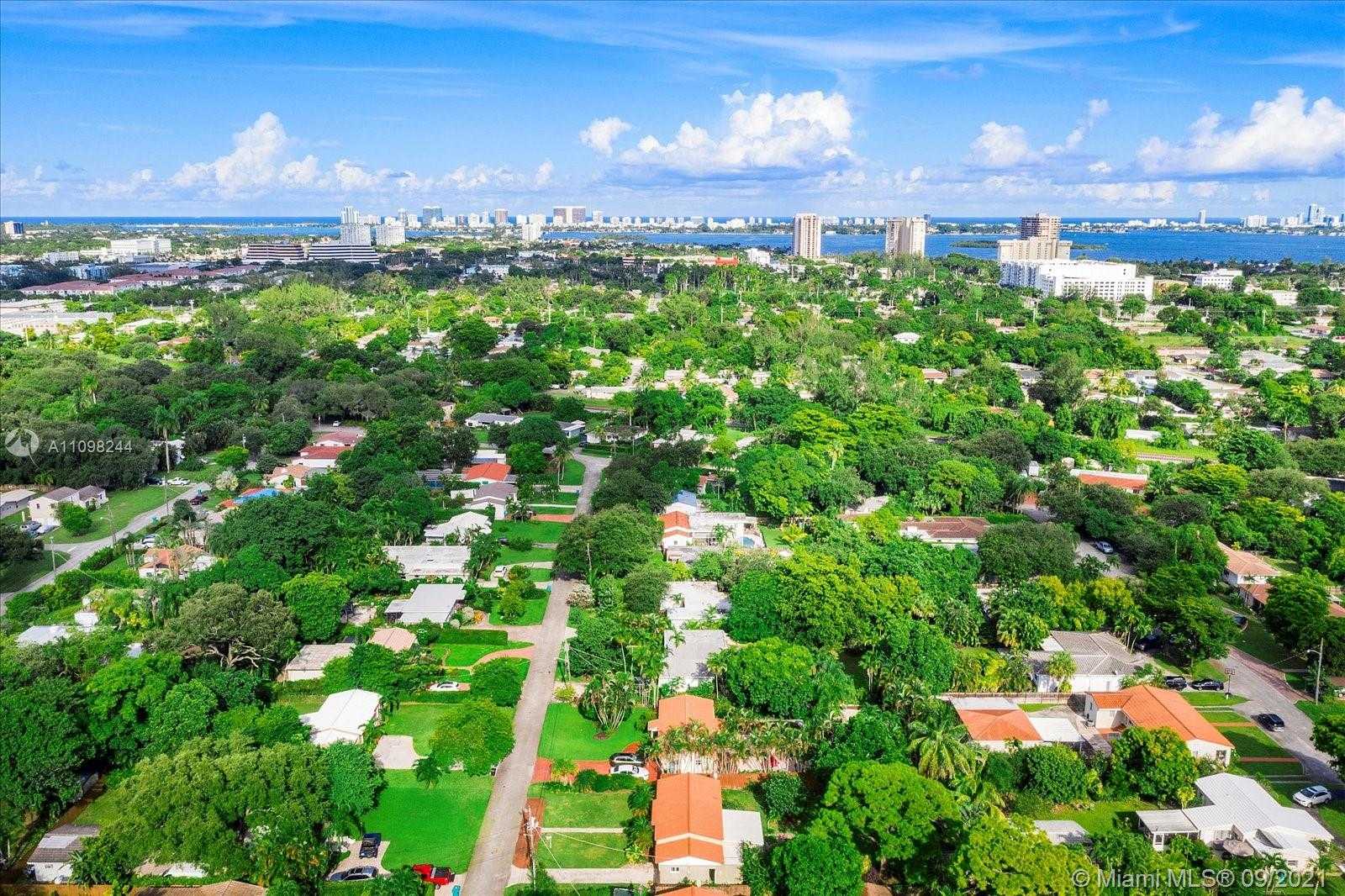 Small Image of 1006 NORTH EAST 116TH ST, Biscayne Park Number 17