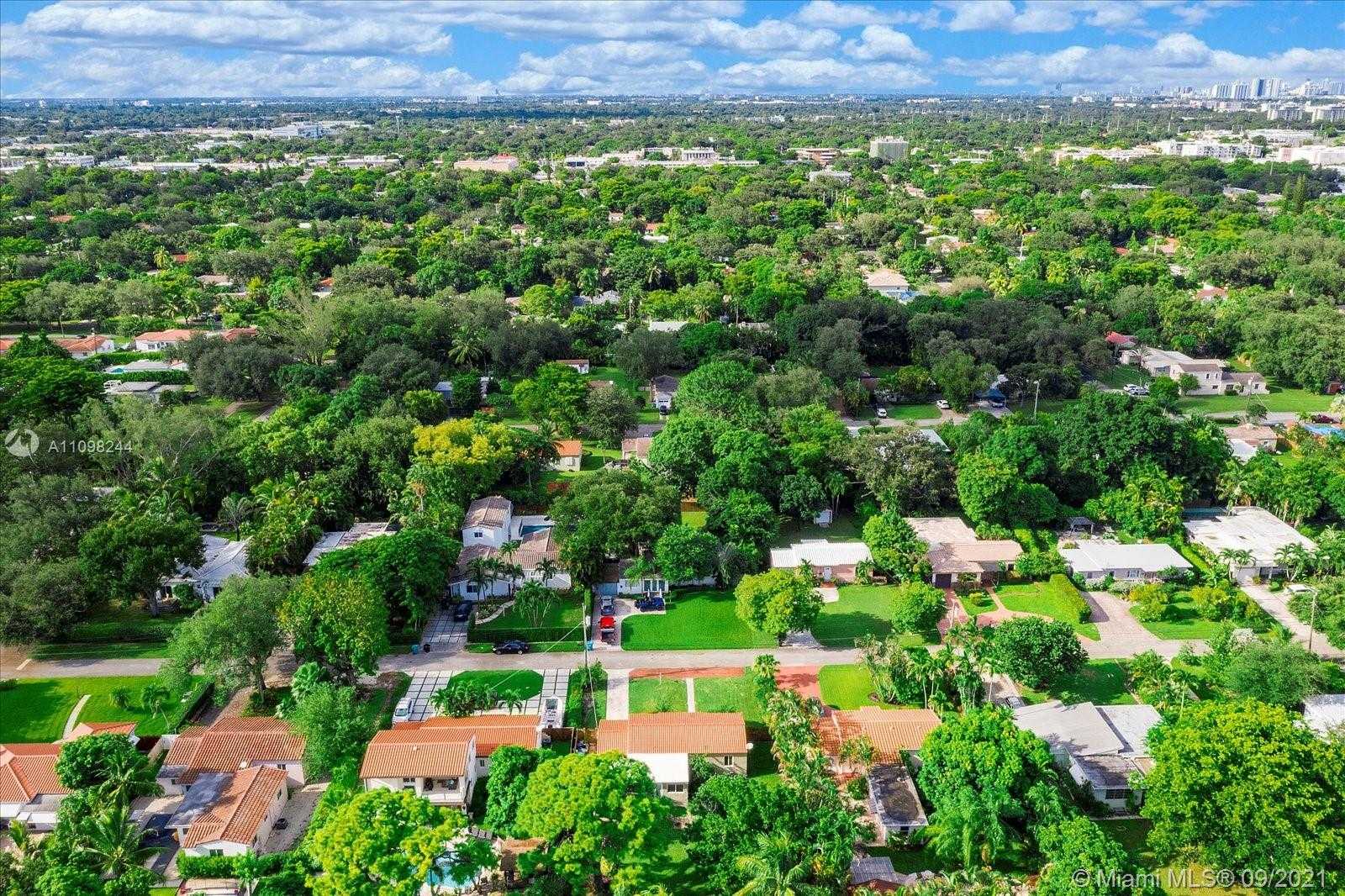 Small Image of 1006 NORTH EAST 116TH ST, Biscayne Park Number 18