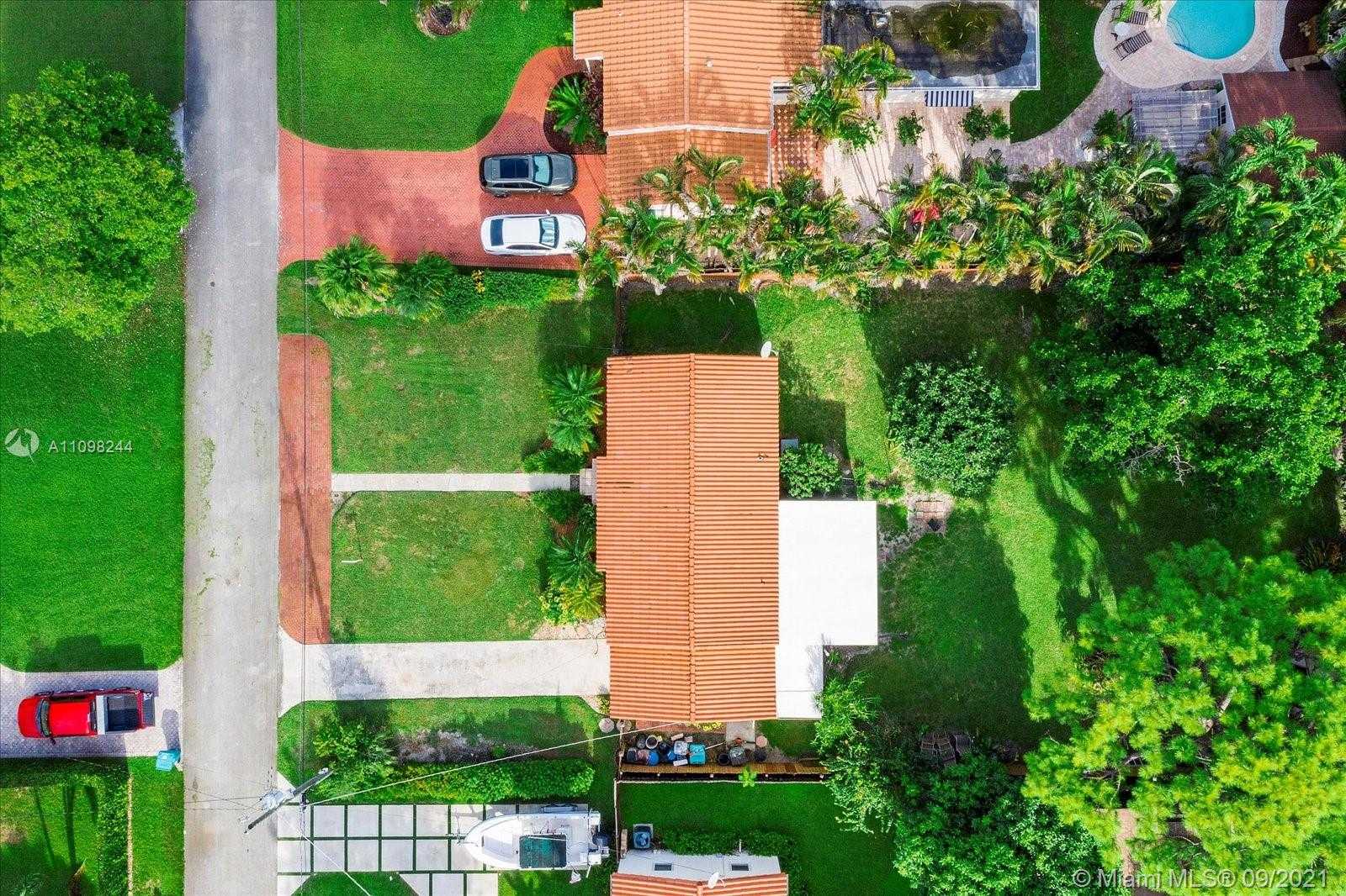 Small Image of 1006 NORTH EAST 116TH ST, Biscayne Park Number 5