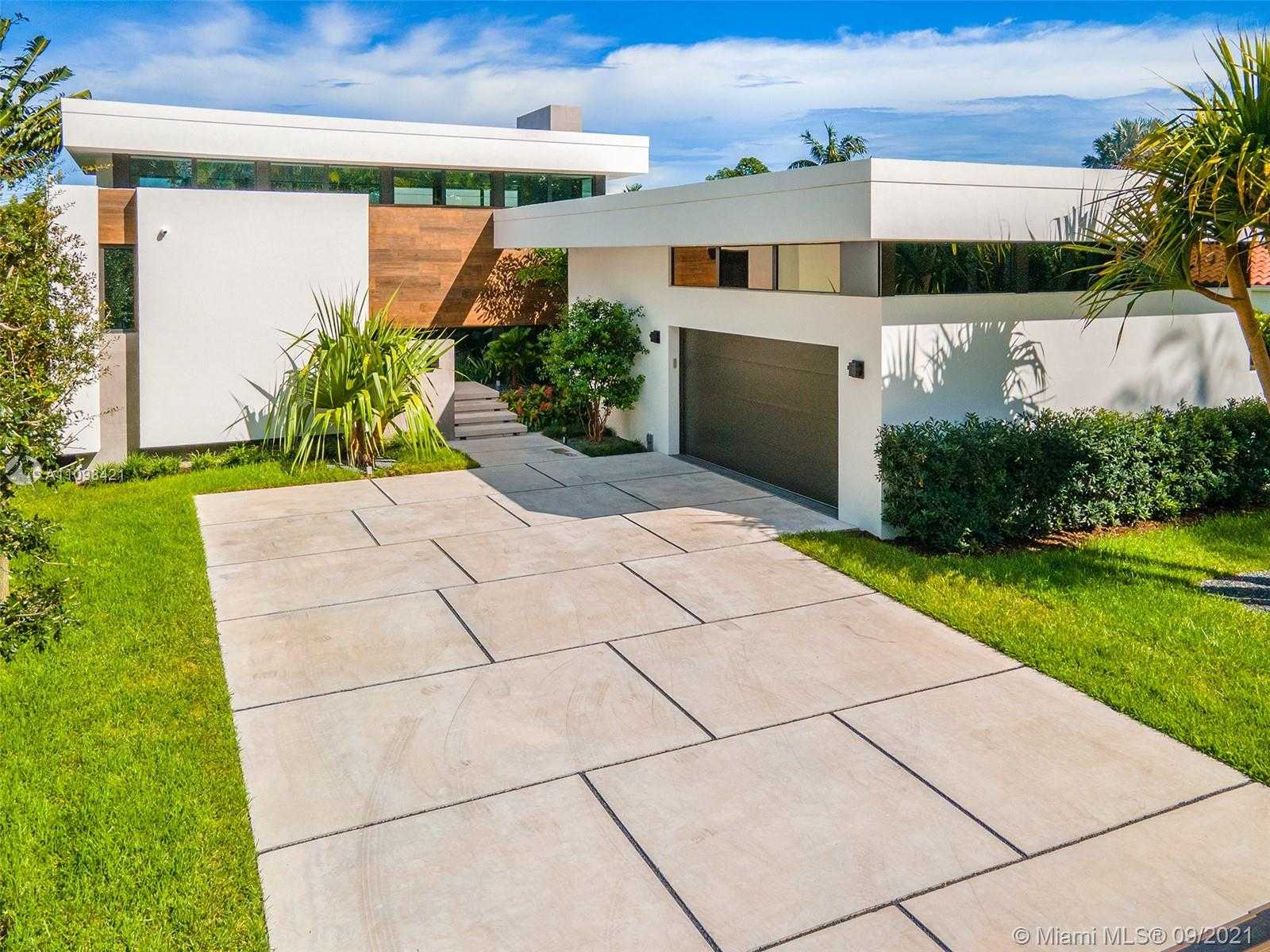 Small Image of 3175 PRAIRIE AVE, Miami Beach Number 2