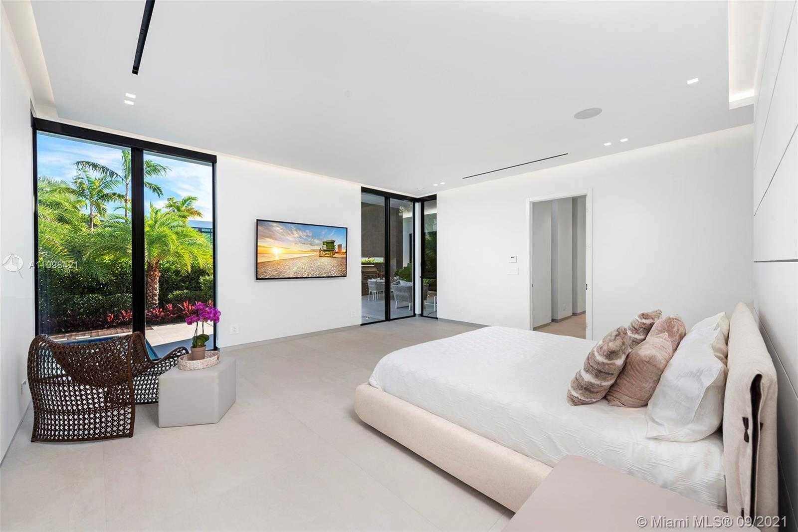Small Image of 3175 PRAIRIE AVE, Miami Beach Number 20