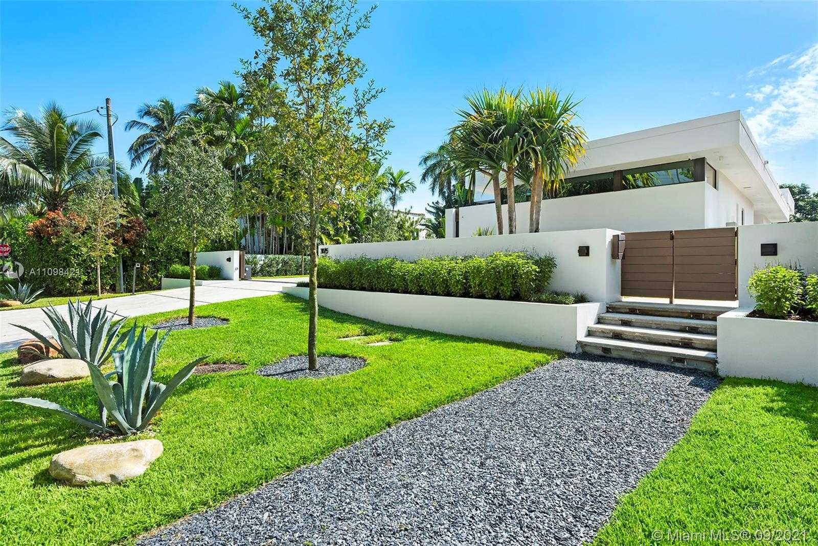 Small Image of 3175 PRAIRIE AVE, Miami Beach Number 4