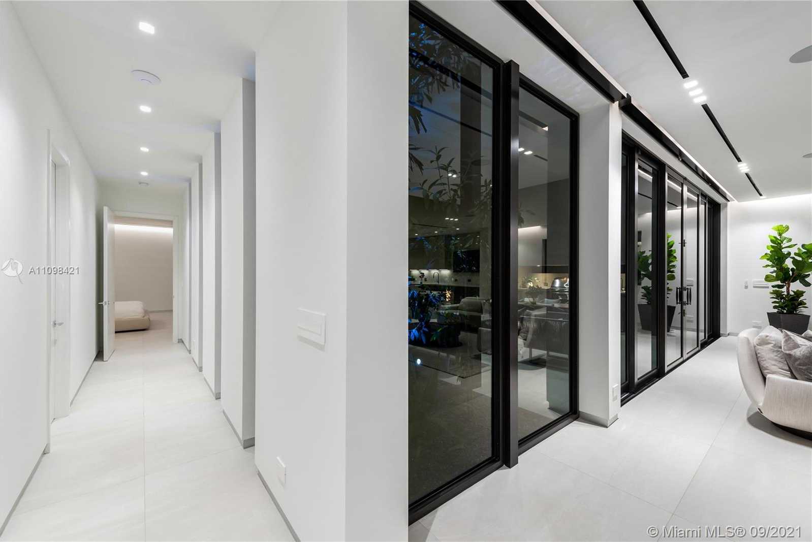Small Image of 3175 PRAIRIE AVE, Miami Beach Number 52