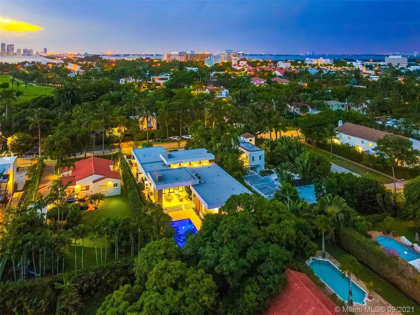 Small Image of 3175 PRAIRIE AVE, Miami Beach Number 60