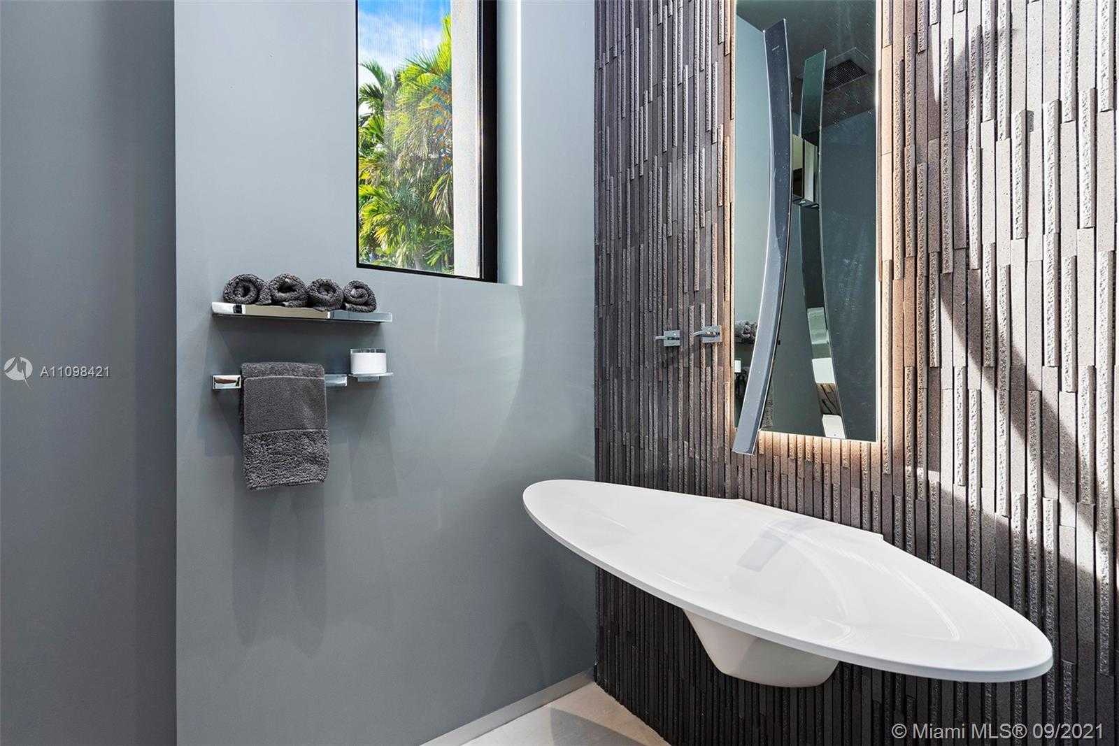 Small Image of 3175 PRAIRIE AVE, Miami Beach Number 9