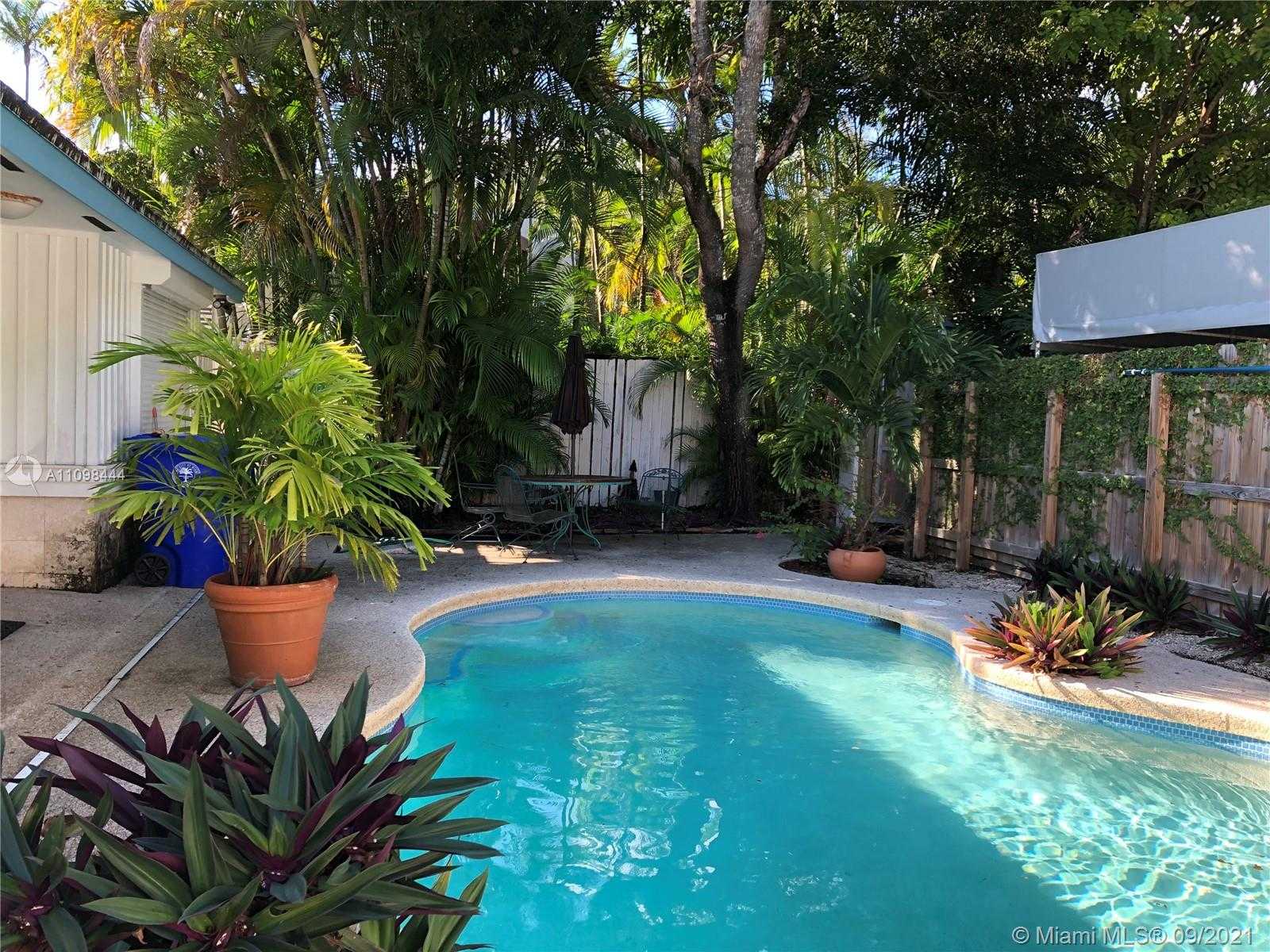 Small Image of 4140 PAMONA AVE, Miami Number 2