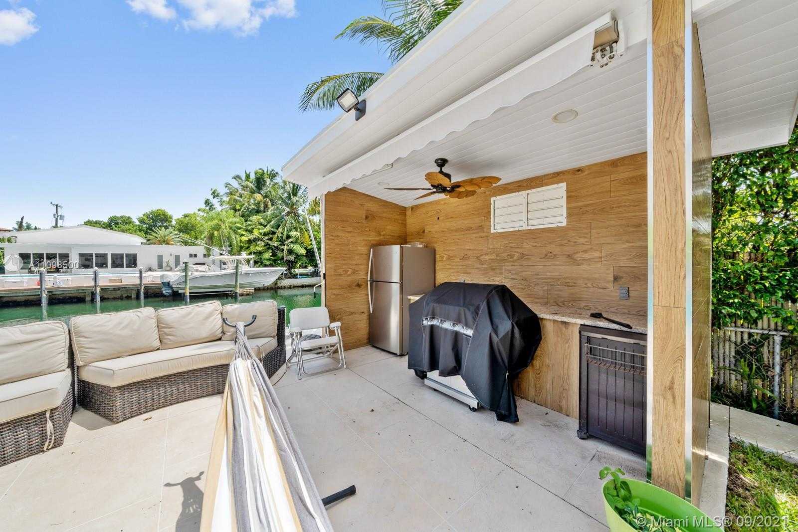 Small Image of 13255 KEYSTONE TER, North Miami Number 37