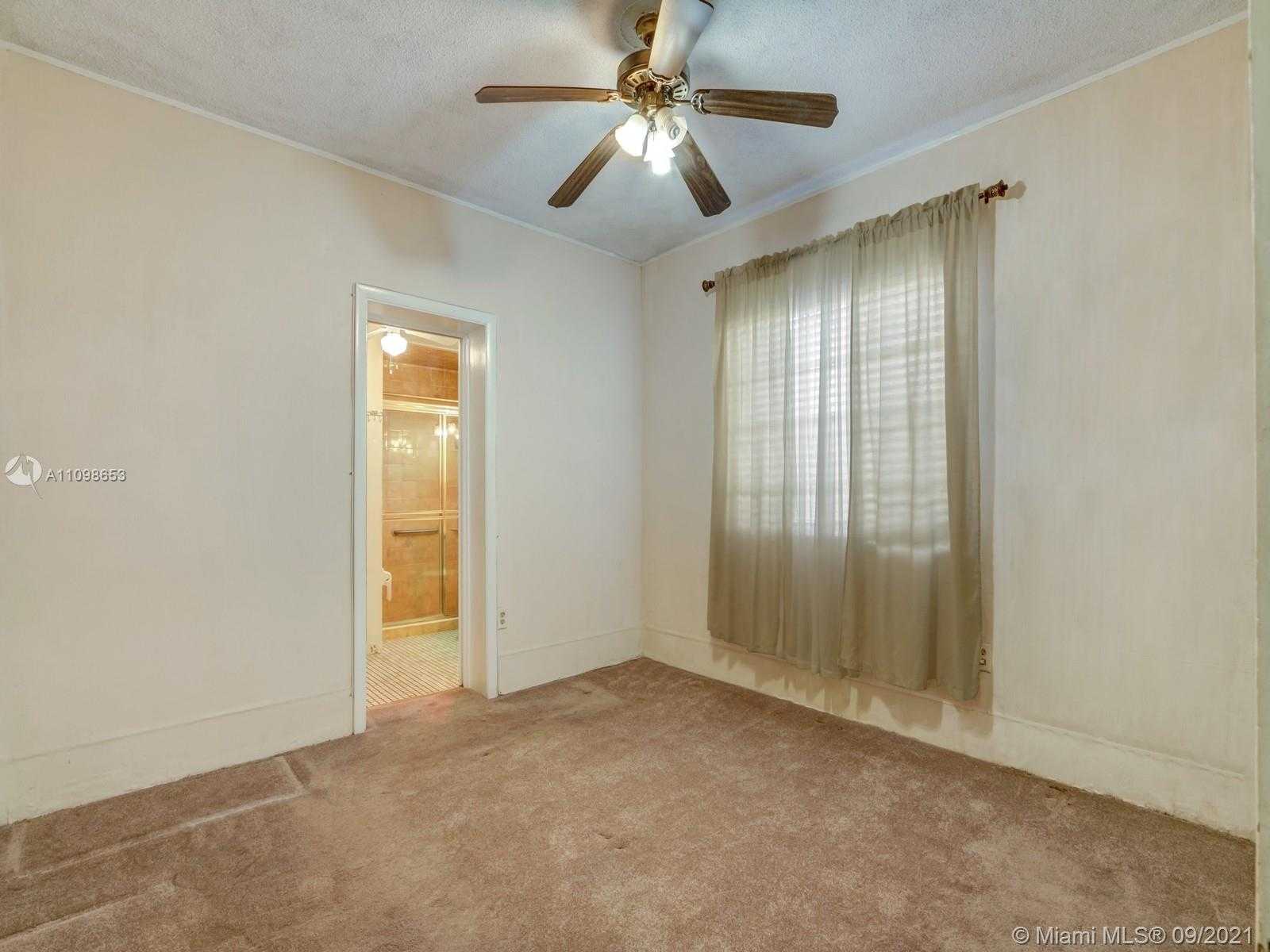 Small Image of 43 NORTH WEST 48TH PL, Miami Number 12