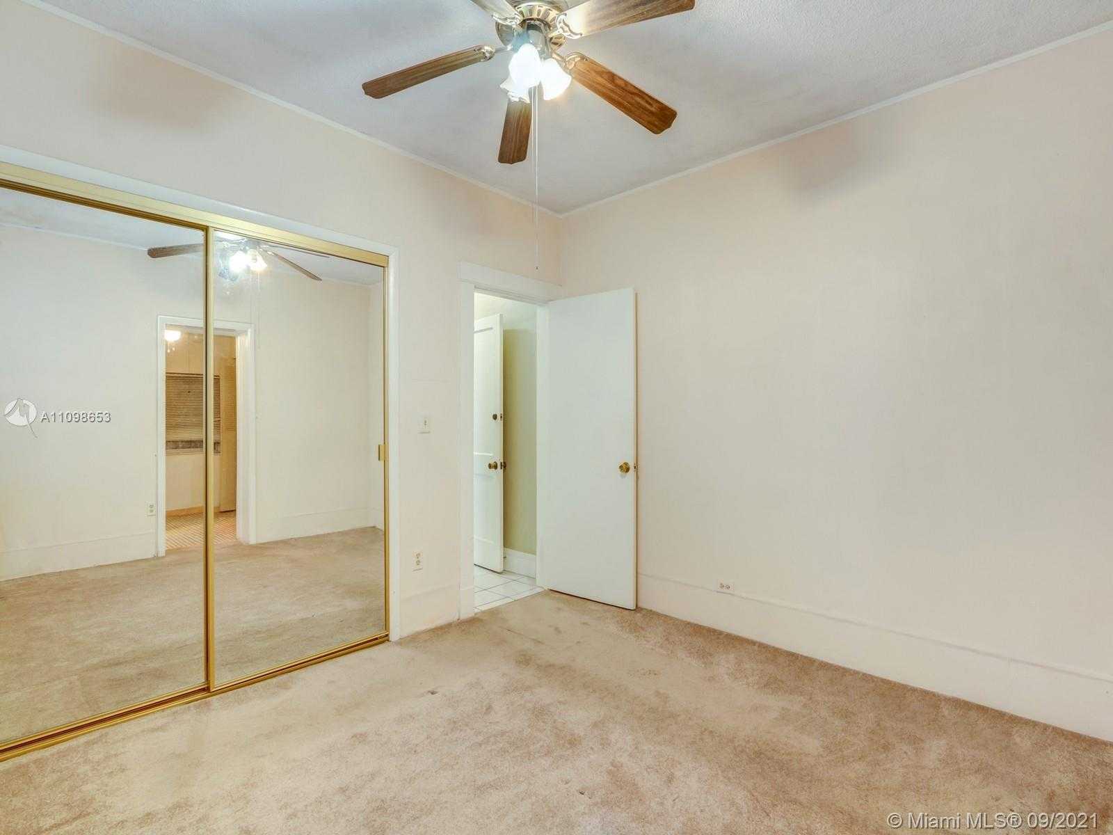 Small Image of 43 NORTH WEST 48TH PL, Miami Number 13