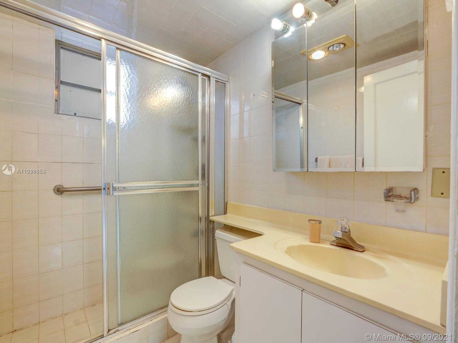 Small Image of 43 NORTH WEST 48TH PL, Miami Number 16