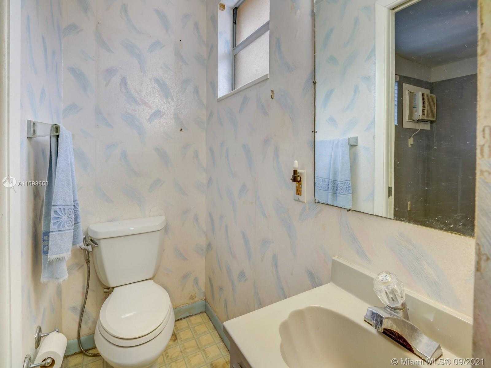 Small Image of 43 NORTH WEST 48TH PL, Miami Number 22