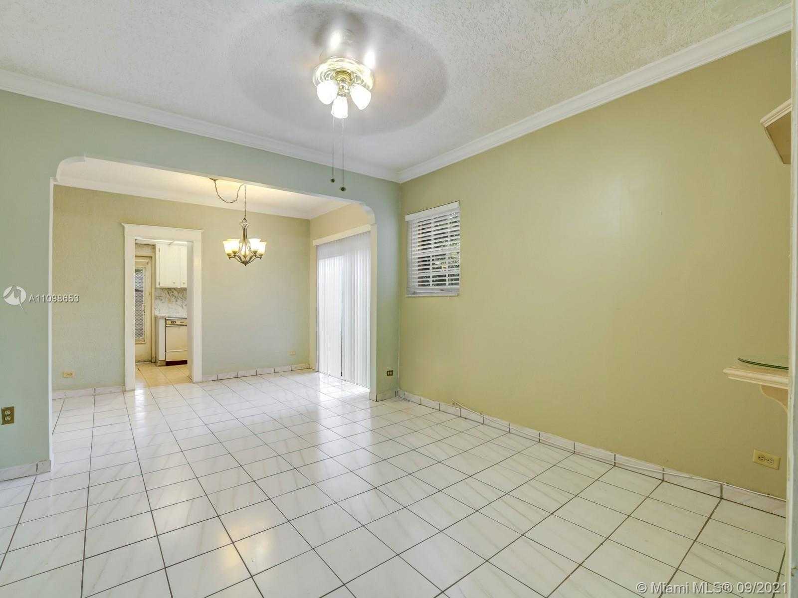 Small Image of 43 NORTH WEST 48TH PL, Miami Number 8