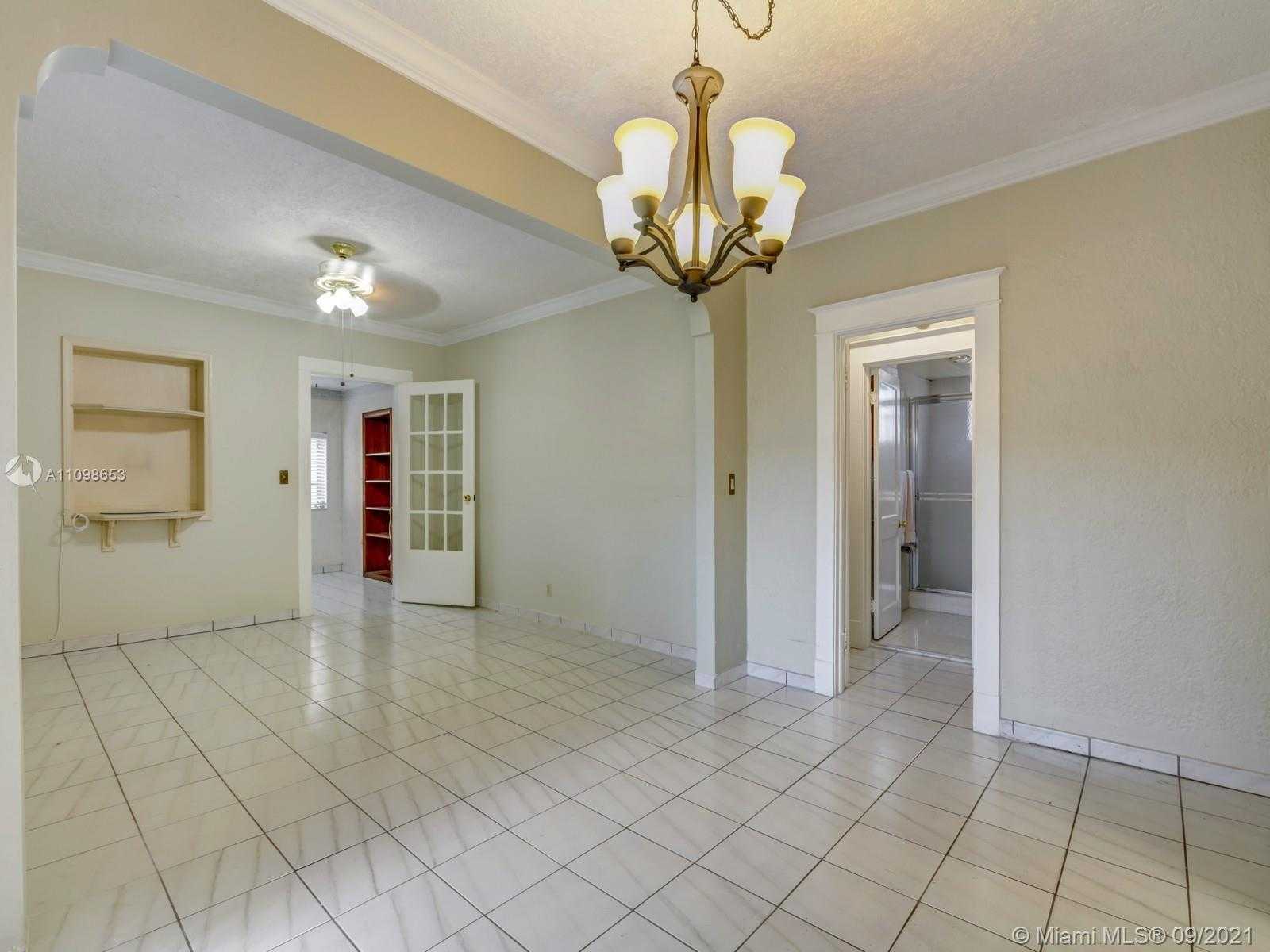 Small Image of 43 NORTH WEST 48TH PL, Miami Number 9