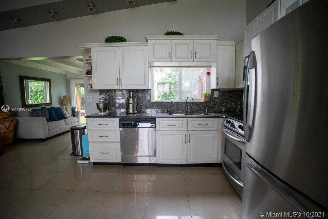 Small Image of 2418 FLAMINGO LN, Fort Lauderdale Number 10