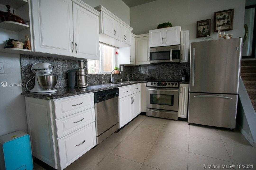 Small Image of 2418 FLAMINGO LN, Fort Lauderdale Number 11