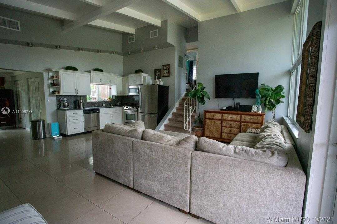 Small Image of 2418 FLAMINGO LN, Fort Lauderdale Number 13