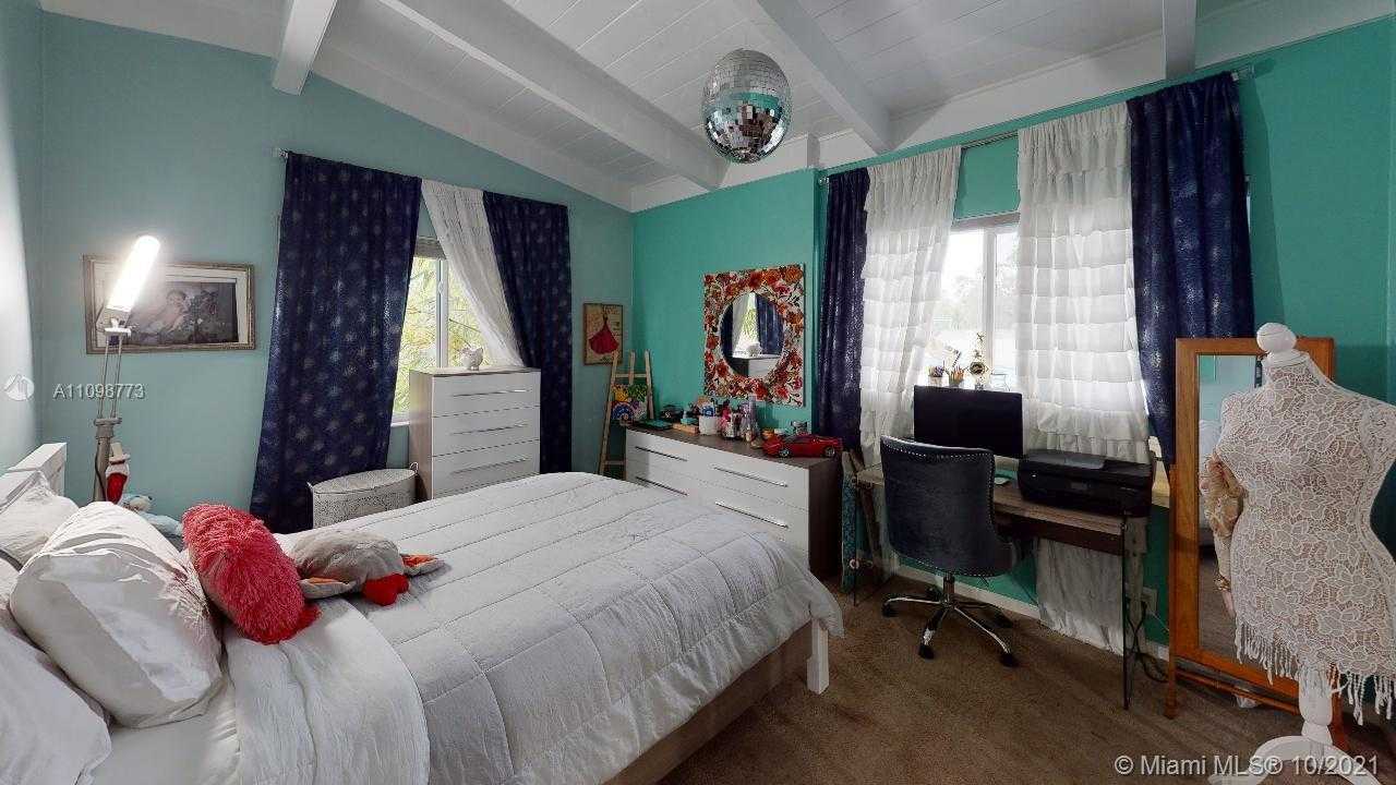 Small Image of 2418 FLAMINGO LN, Fort Lauderdale Number 21