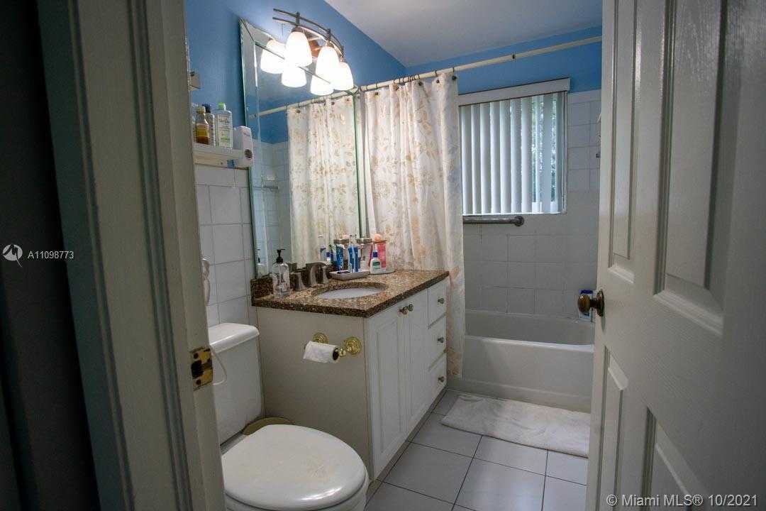 Small Image of 2418 FLAMINGO LN, Fort Lauderdale Number 29