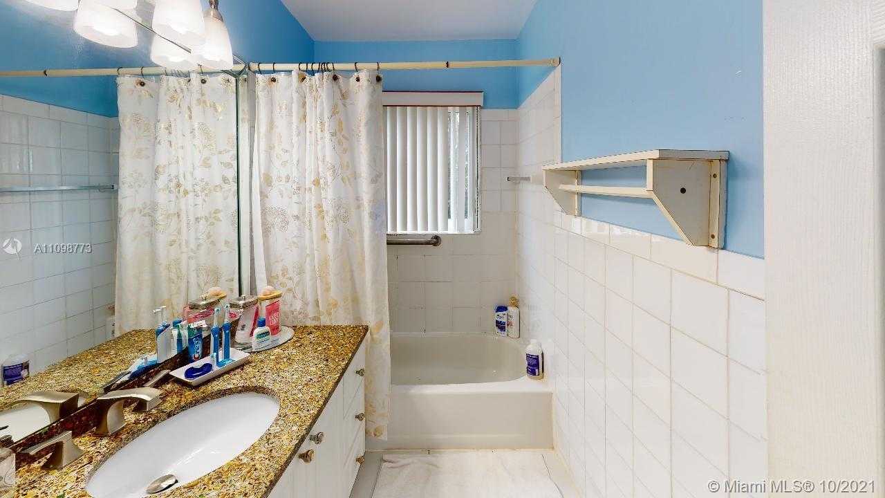 Small Image of 2418 FLAMINGO LN, Fort Lauderdale Number 30