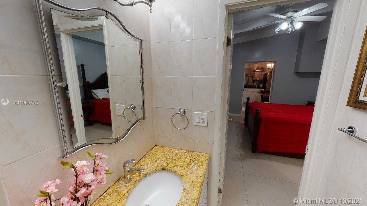 Small Image of 2418 FLAMINGO LN, Fort Lauderdale Number 43