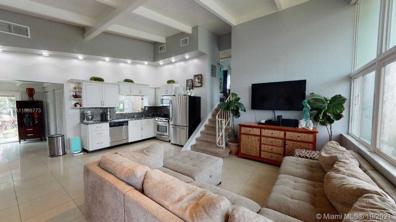 Small Image of 2418 FLAMINGO LN, Fort Lauderdale Number 5