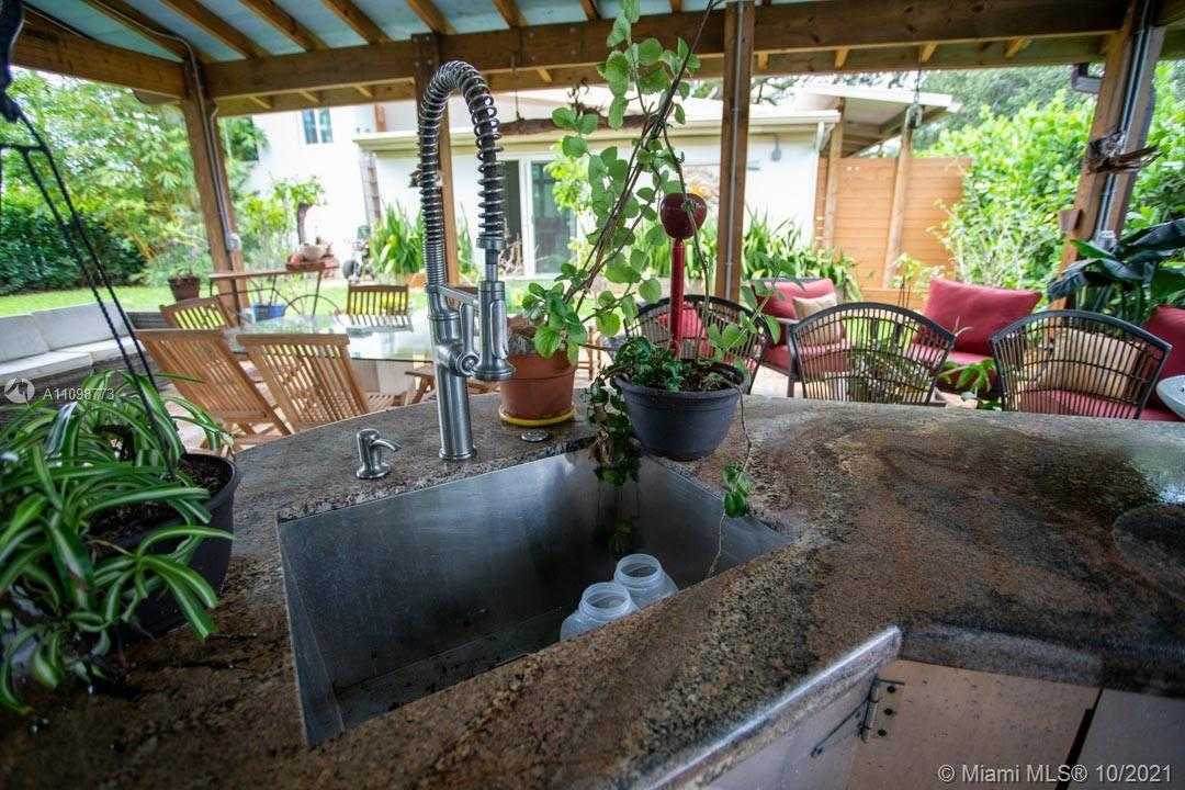 Small Image of 2418 FLAMINGO LN, Fort Lauderdale Number 51
