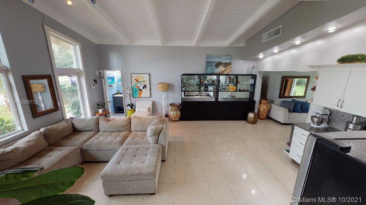 Small Image of 2418 FLAMINGO LN, Fort Lauderdale Number 9