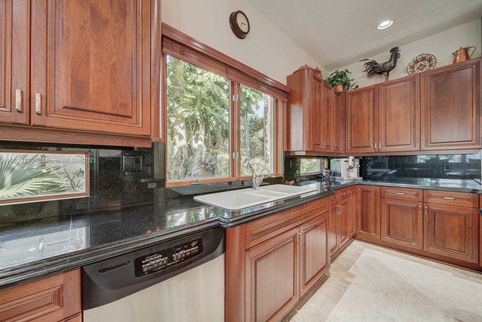 Small Image of 511 San Marco Dr, Fort Lauderdale, FL 33301, USA Number 34