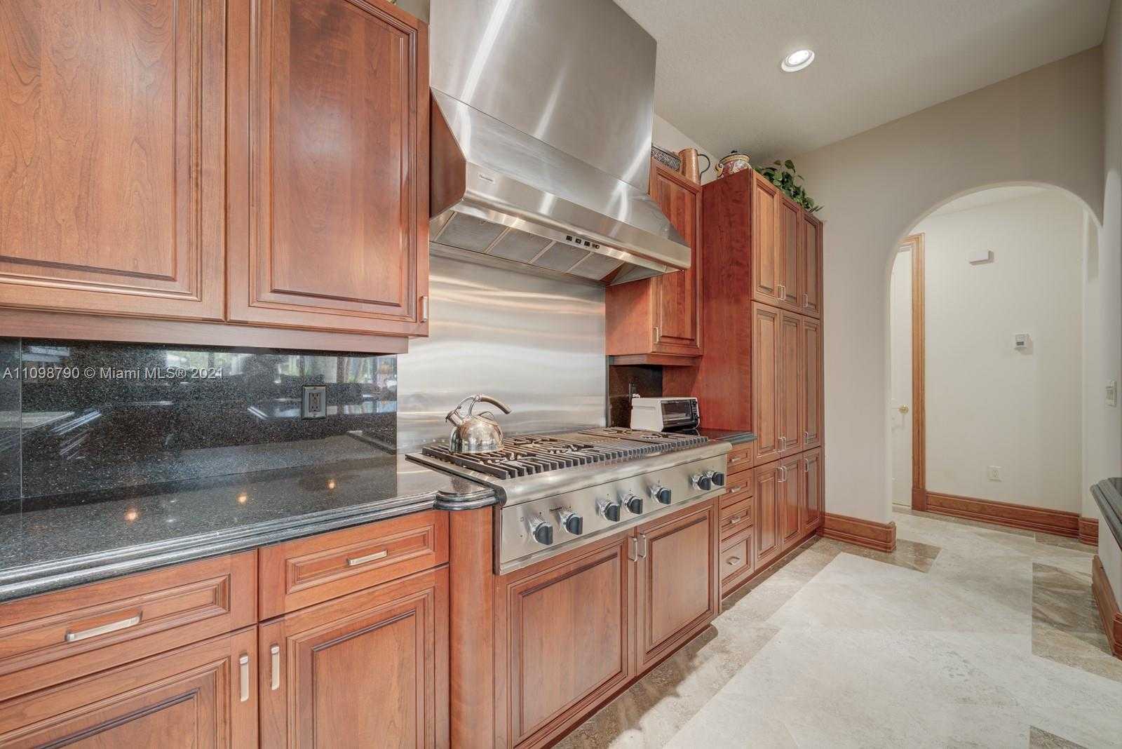 Small Image of 511 San Marco Dr, Fort Lauderdale, FL 33301, USA Number 35