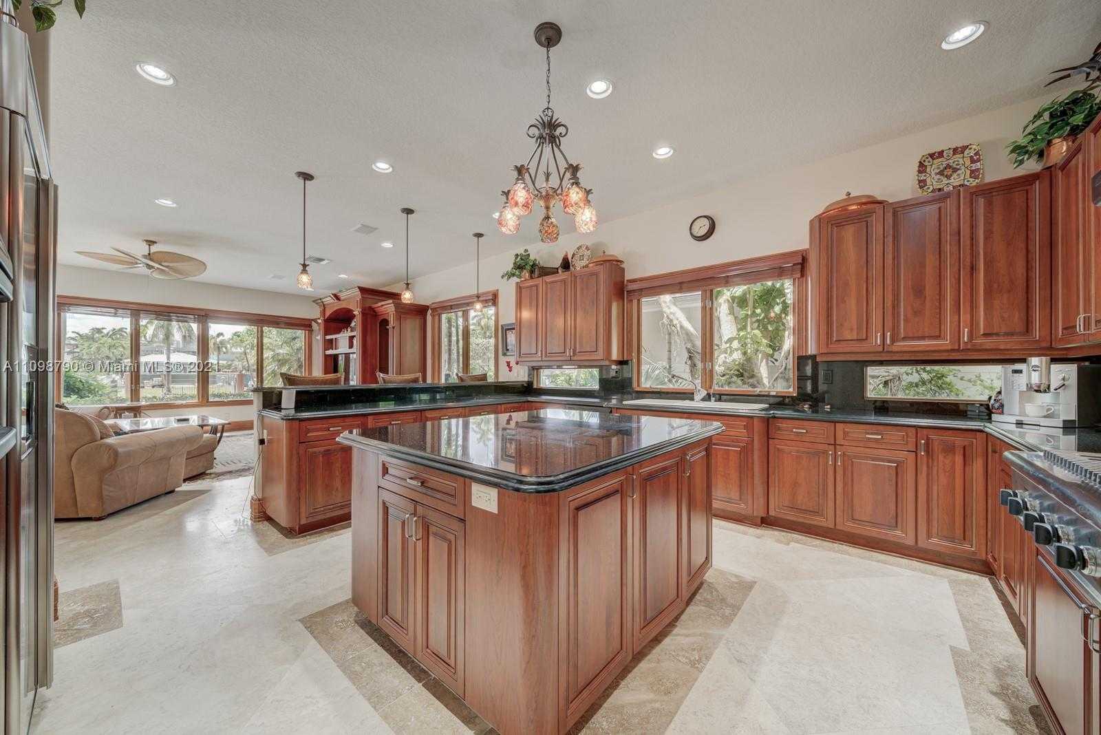 Small Image of 511 San Marco Dr, Fort Lauderdale, FL 33301, USA Number 36