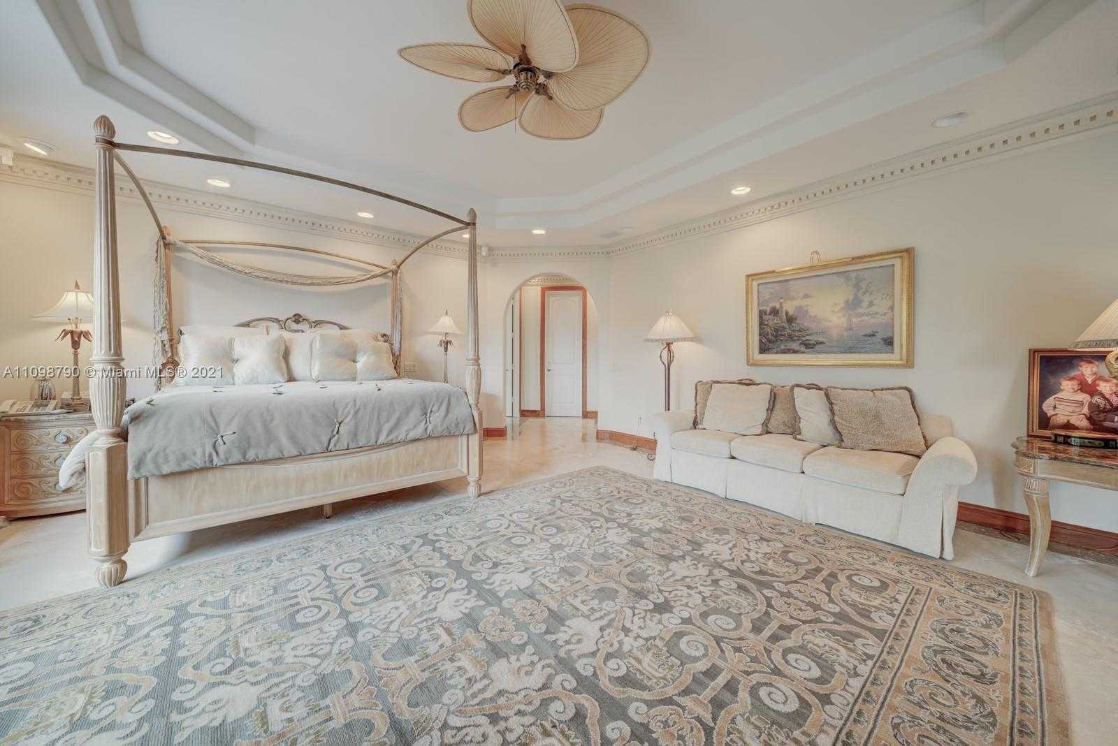 Small Image of 511 San Marco Dr, Fort Lauderdale, FL 33301, USA Number 45