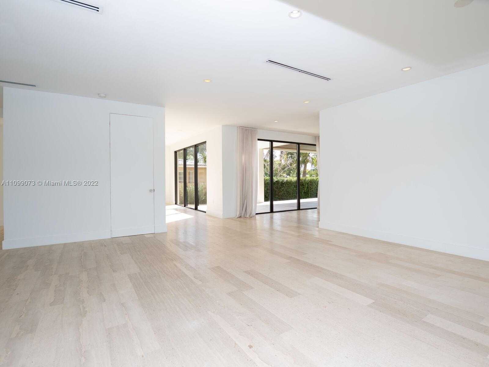Small Image of 710 SOUTH SHORE DR, Miami Beach Number 24