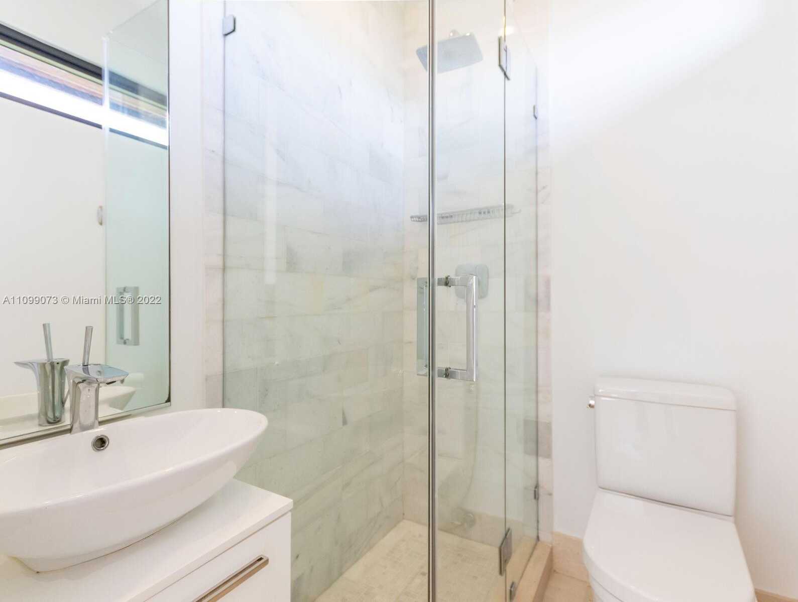 Small Image of 710 SOUTH SHORE DR, Miami Beach Number 36