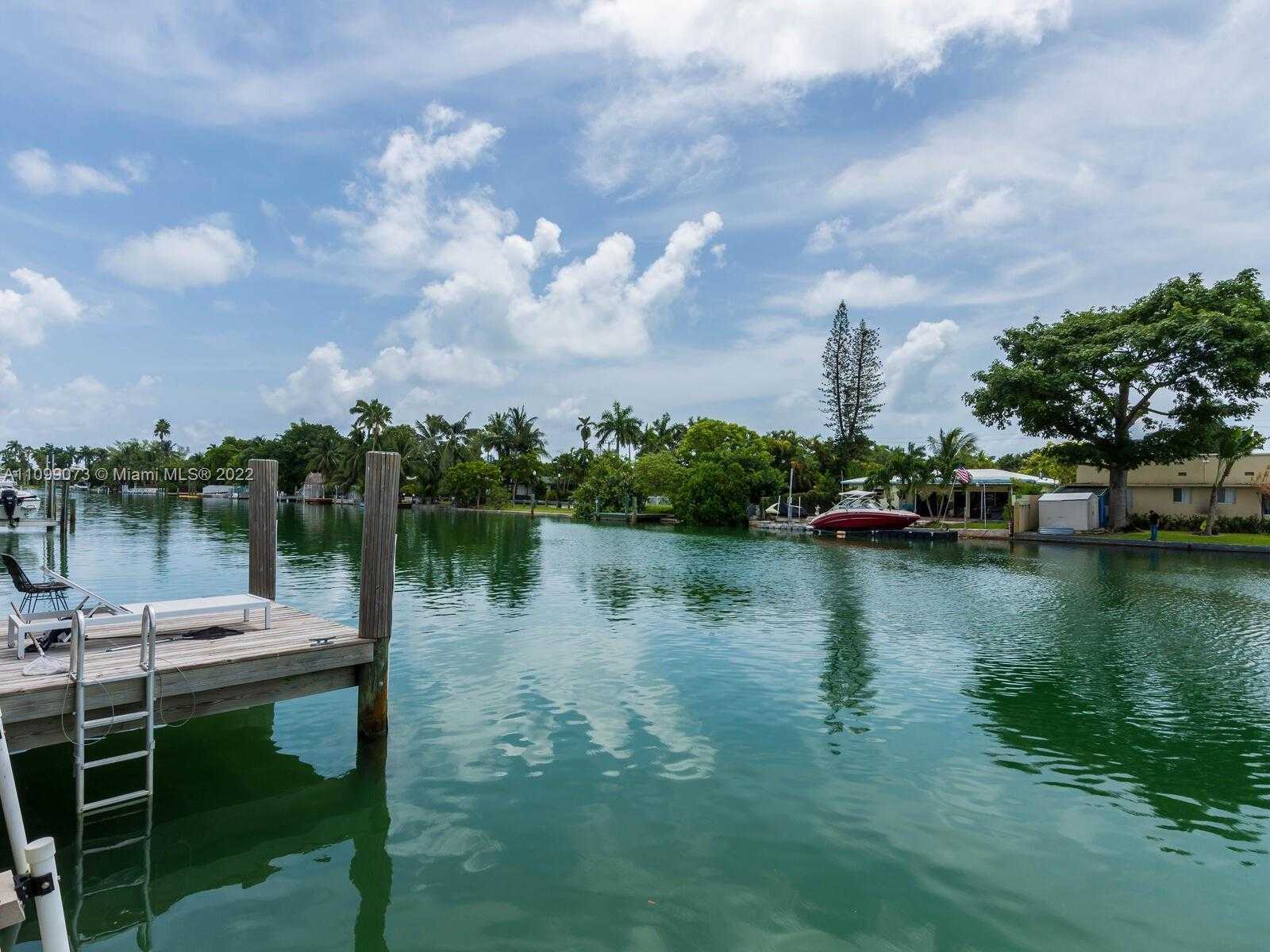 Small Image of 710 SOUTH SHORE DR, Miami Beach Number 5