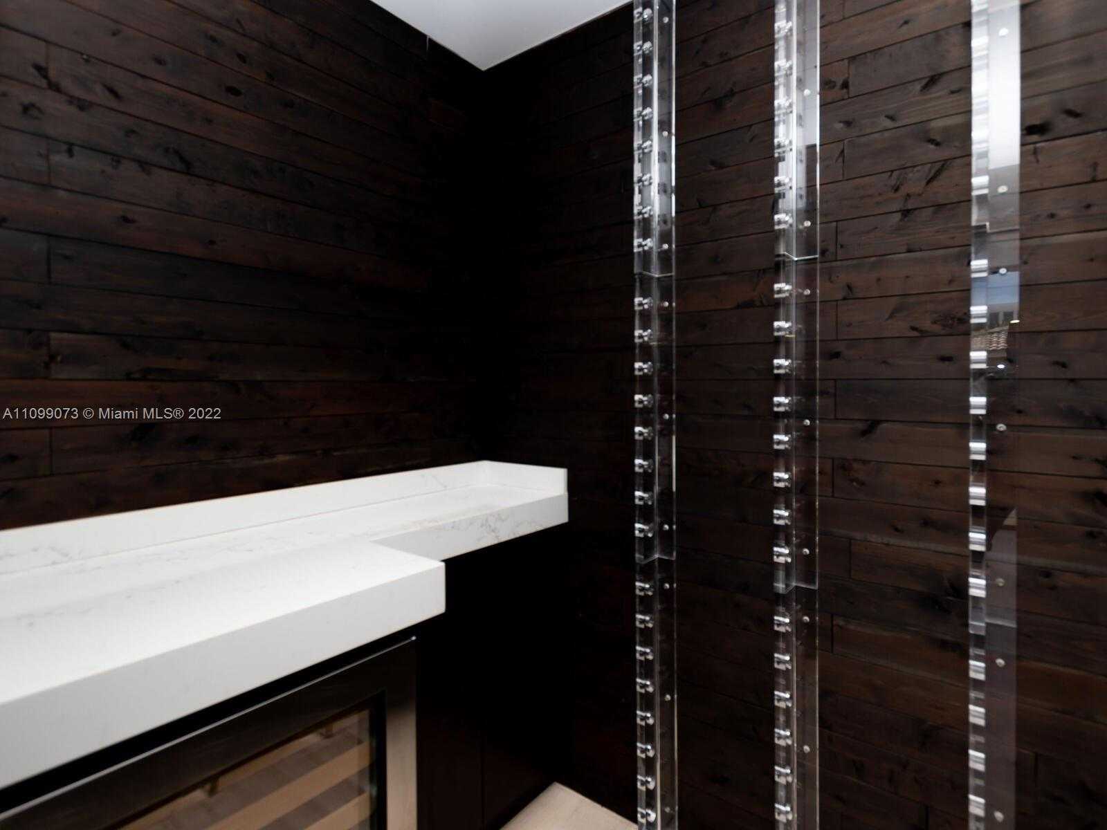 Small Image of 710 SOUTH SHORE DR, Miami Beach Number 52