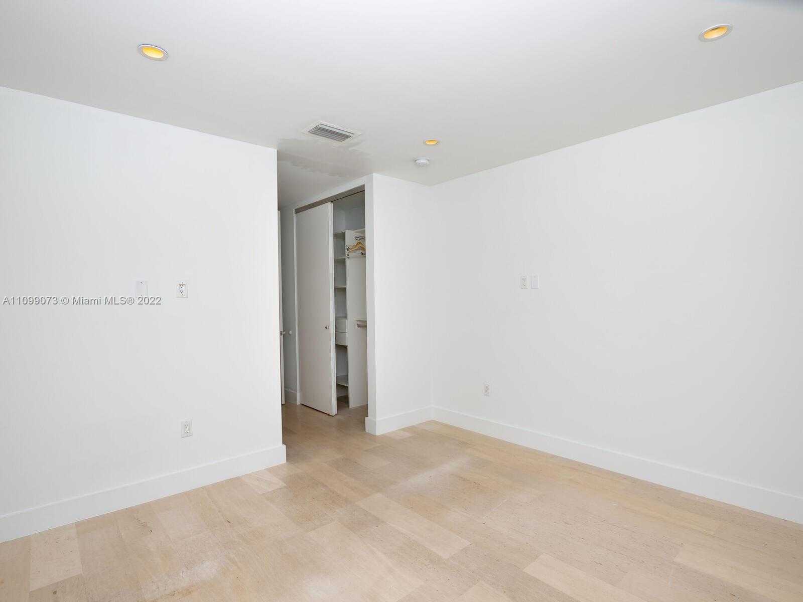 Small Image of 710 SOUTH SHORE DR, Miami Beach Number 61