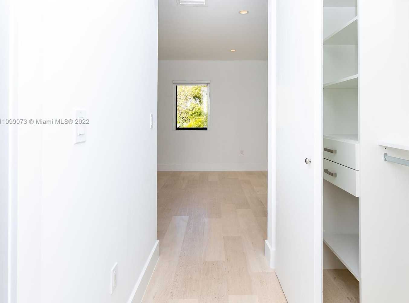 Small Image of 710 SOUTH SHORE DR, Miami Beach Number 69
