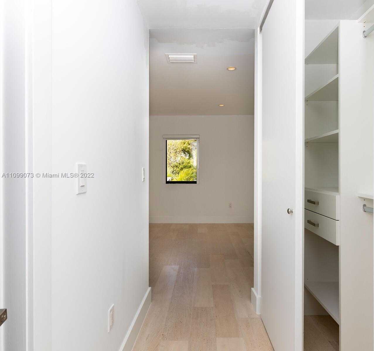 Small Image of 710 SOUTH SHORE DR, Miami Beach Number 72
