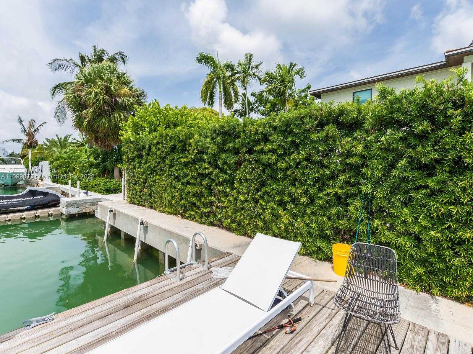 Small Image of 710 SOUTH SHORE DR, Miami Beach Number 8