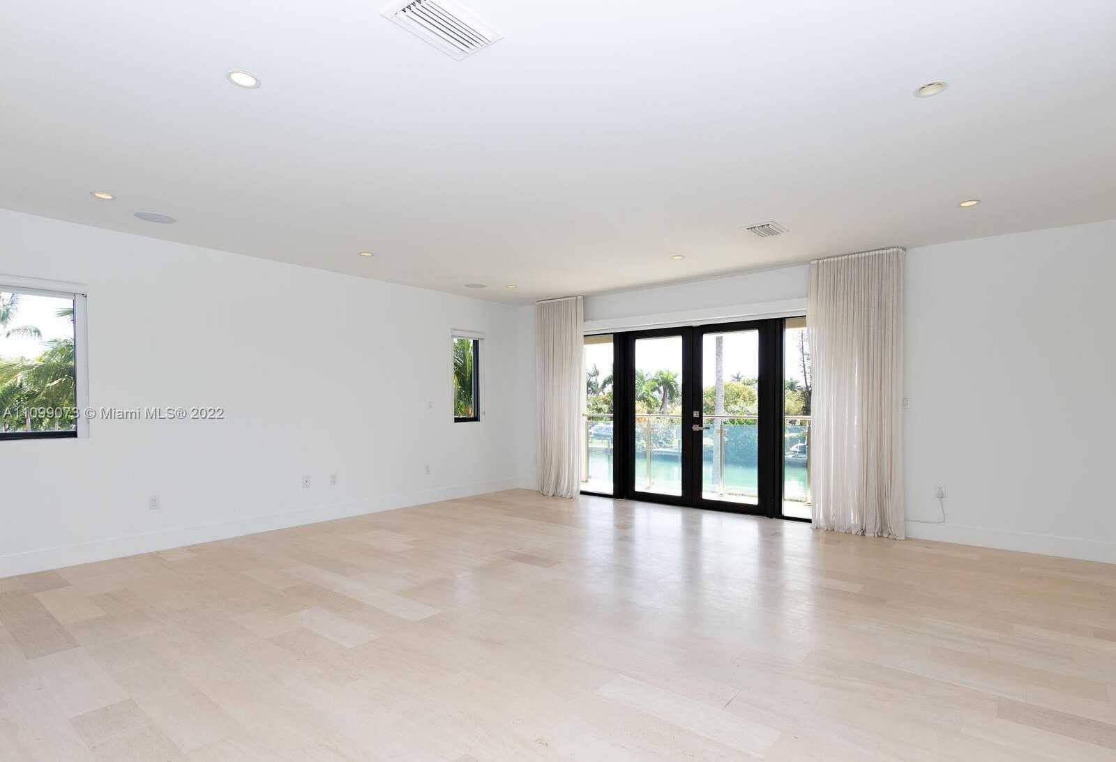 Small Image of 710 SOUTH SHORE DR, Miami Beach Number 82