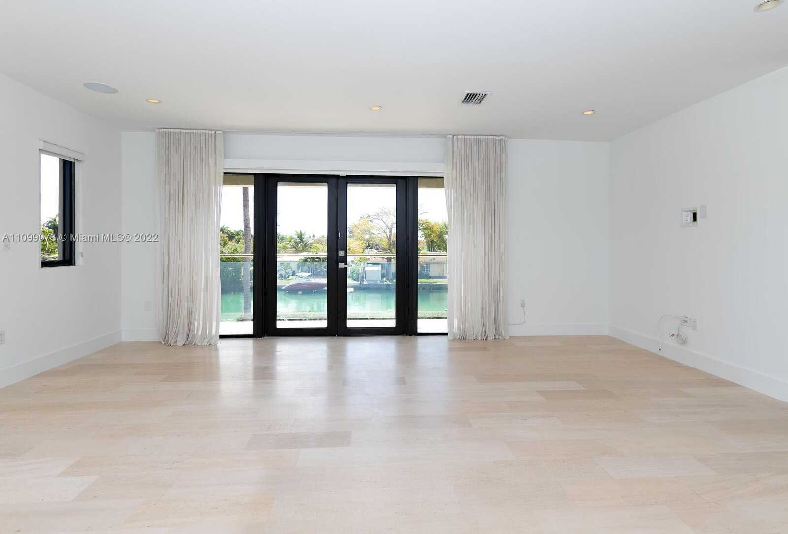 Small Image of 710 SOUTH SHORE DR, Miami Beach Number 83