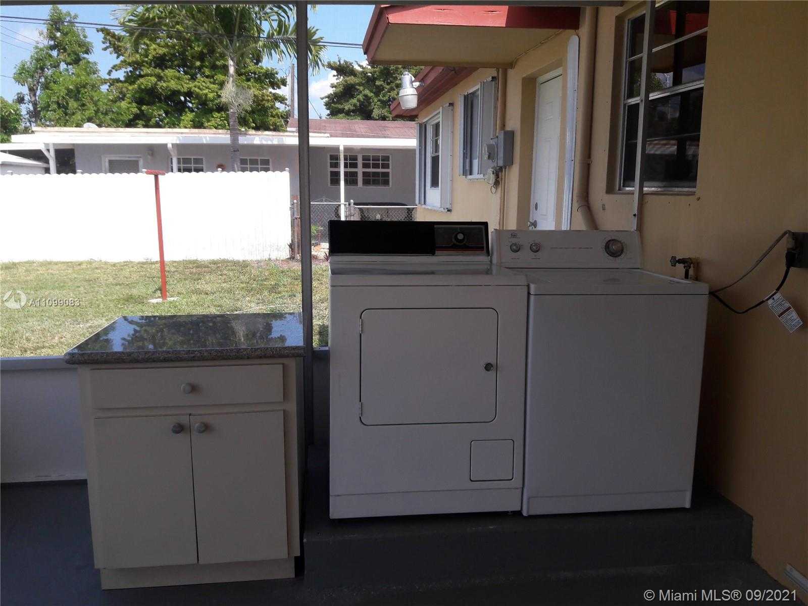 Small Image of 1321 WEST 34TH ST, Hialeah Number 12