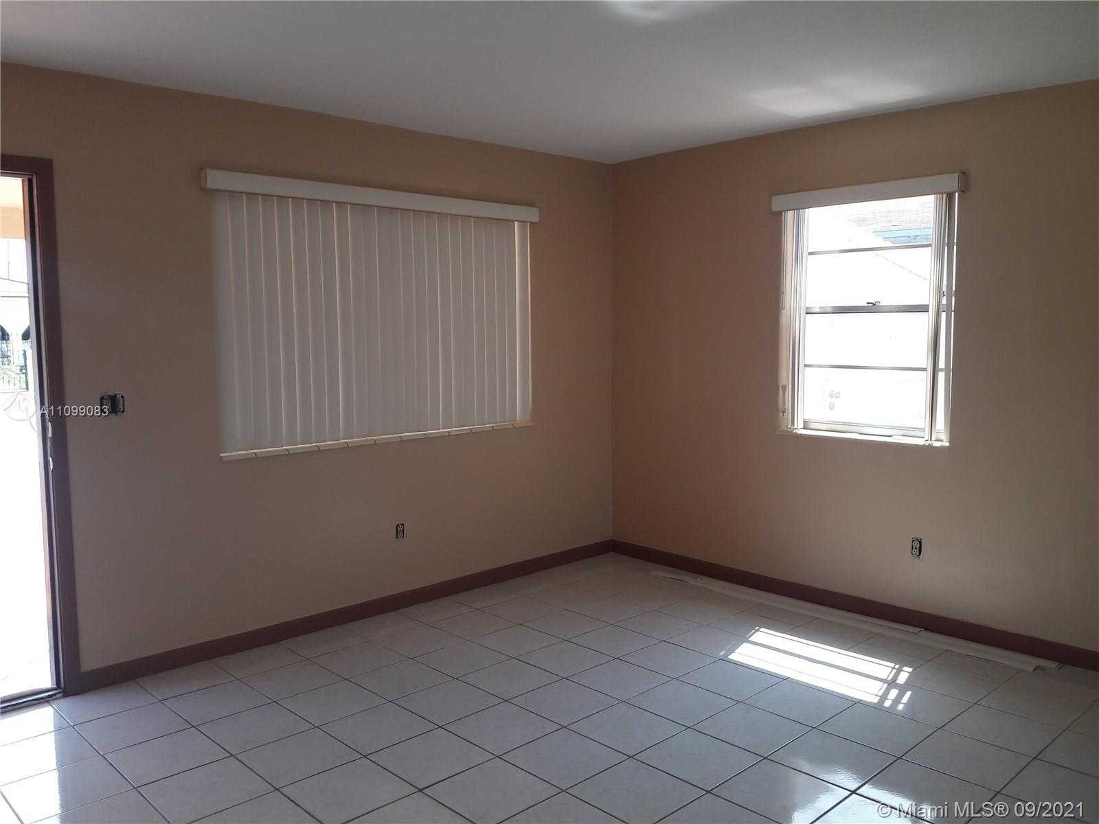 Small Image of 1321 WEST 34TH ST, Hialeah Number 2