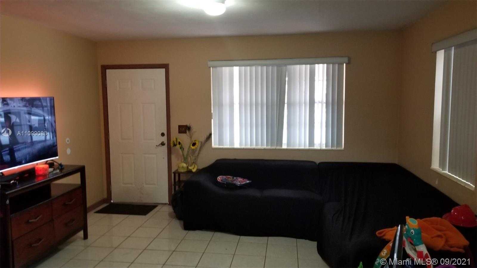 Small Image of 1321 WEST 34TH ST, Hialeah Number 3