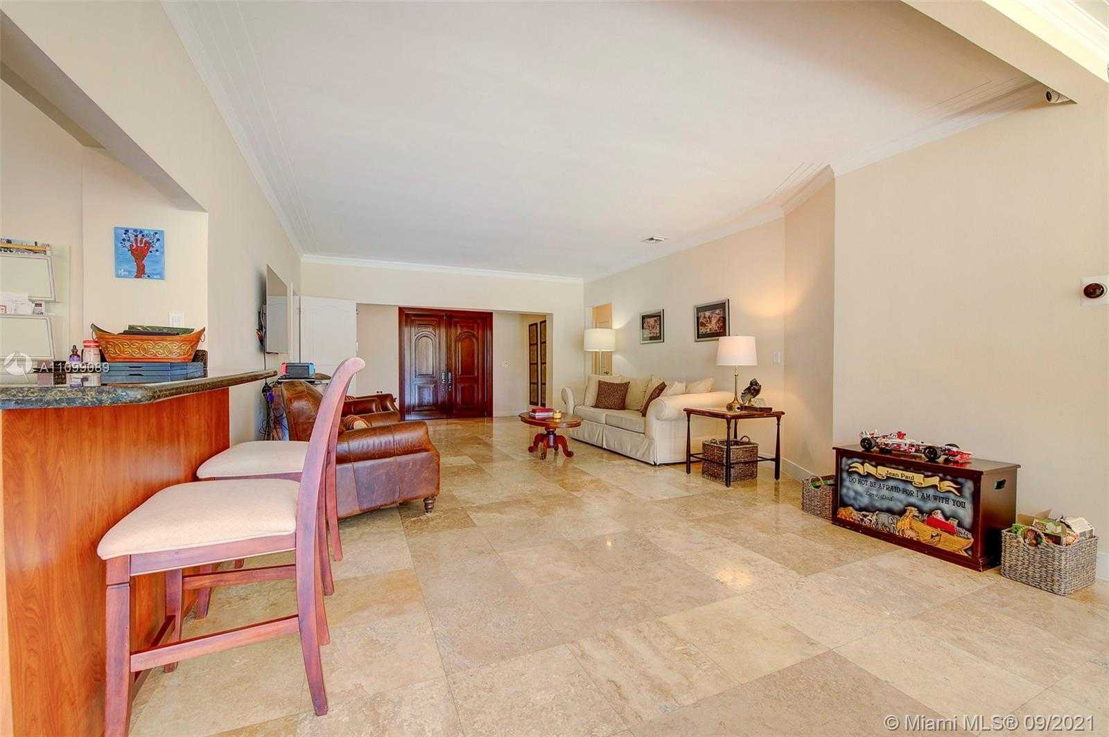 Small Image of 510 SOUTH SHORE DR, Miami Beach Number 11