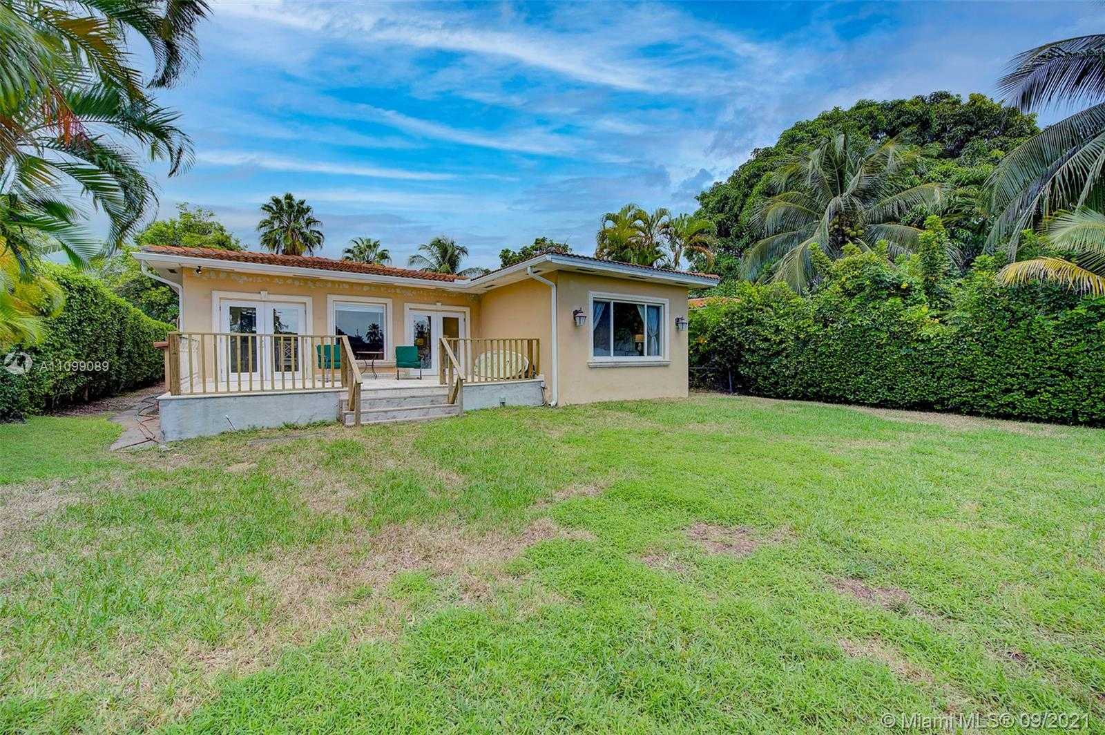 Small Image of 510 SOUTH SHORE DR, Miami Beach Number 27