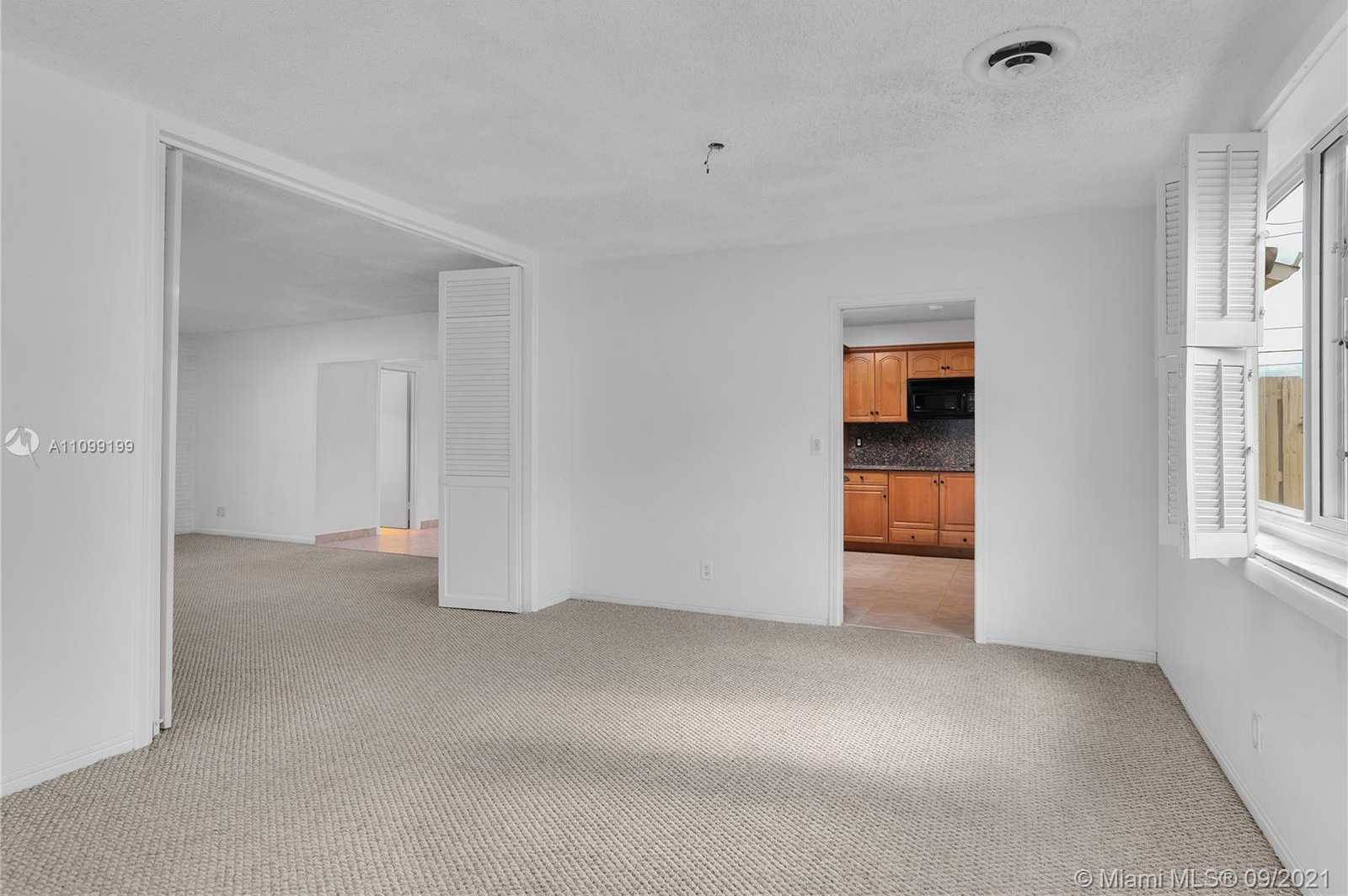 Small Image of 4916 BUCHANAN ST, Hollywood Number 10